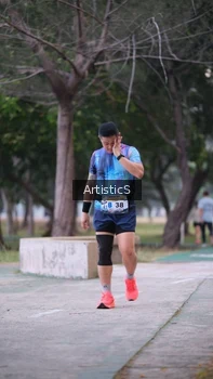 Runner Photo 4323167