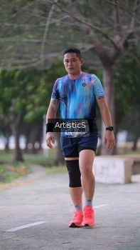 Runner Photo 4323171