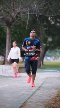 Runner Photo 4323177