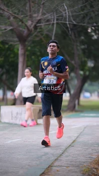 Runner Photo 4323180