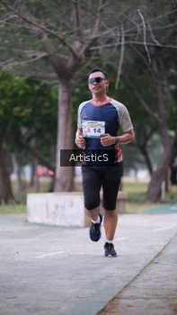 Runner Photo 4323183