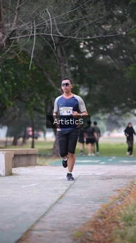 Runner Photo 4323184