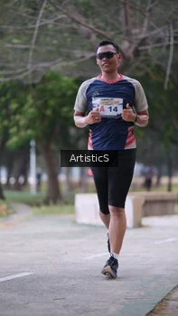 Runner Photo 4323188