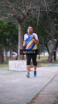 Runner Photo 4323196