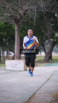 Runner Photo 4323197