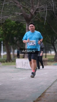 Runner Photo 4323202
