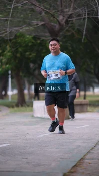 Runner Photo 4323203