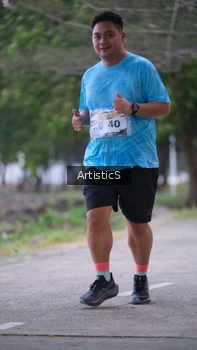 Runner Photo 4323208