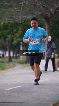Runner Photo 4323211
