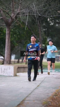 Runner Photo 4323216