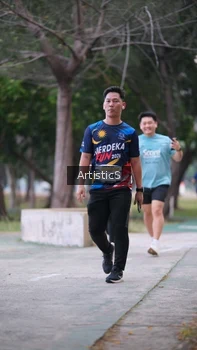Runner Photo 4323220