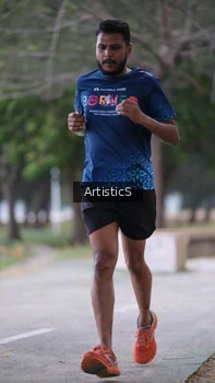 Runner Photo 4323248