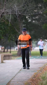 Runner Photo 4323253