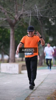Runner Photo 4323254