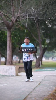 Runner Photo 4323255