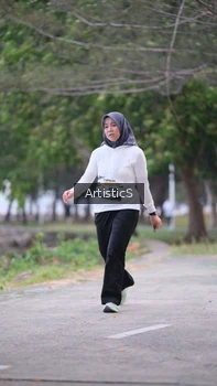 Runner Photo 4323256