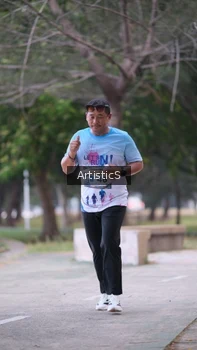 Runner Photo 4323260