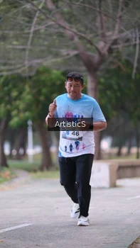 Runner Photo 4323262