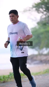 Runner Photo 4323263