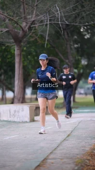 Runner Photo 4323280