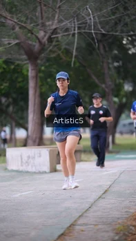 Runner Photo 4323281