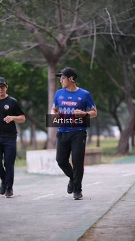 Runner Photo 4323283