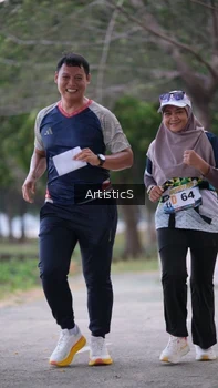 Runner Photo 4323303