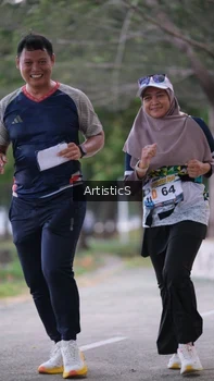 Runner Photo 4323304