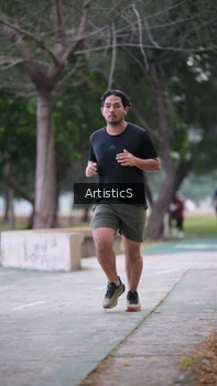 Runner Photo 4323307