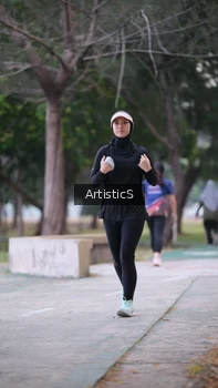 Runner Photo 4323320