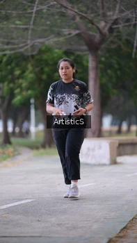Runner Photo 4323323