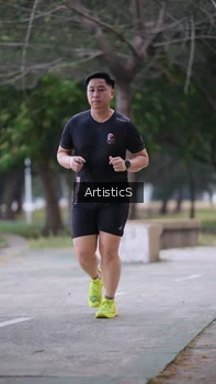 Runner Photo 4323339