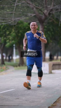 Runner Photo 4323345