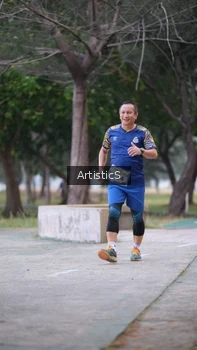 Runner Photo 4323346