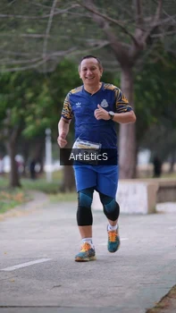 Runner Photo 4323348