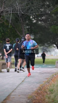 Runner Photo 4323351