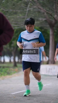 Runner Photo 4323363