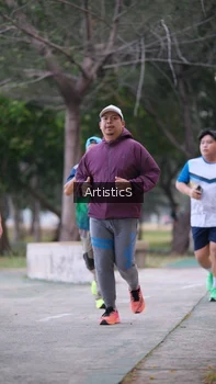 Runner Photo 4323364