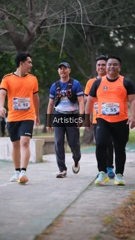 Runner Photo 4323368