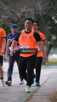 Runner Photo 4323369
