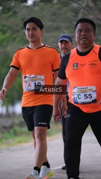 Runner Photo 4323371