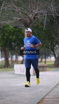 Runner Photo 4323377