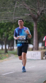 Runner Photo 4323385