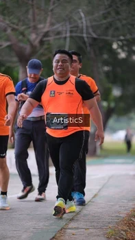 Runner Photo 4323387