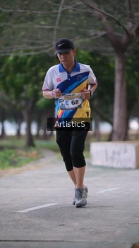Runner Photo 4323391