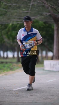 Runner Photo 4323399