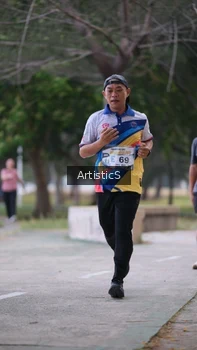 Runner Photo 4323401