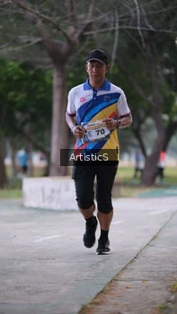 Runner Photo 4323407