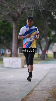 Runner Photo 4323412