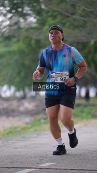 Runner Photo 4323420